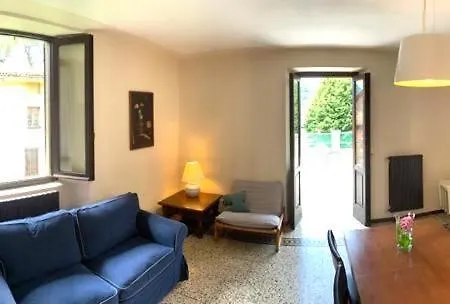 Panoramic Terrace Steps From The Iseo In Spacious Lägenhet Sale Marasino