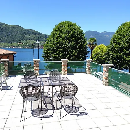 Panoramic Terrace Steps From The Iseo In Spacious * Sale Marasino