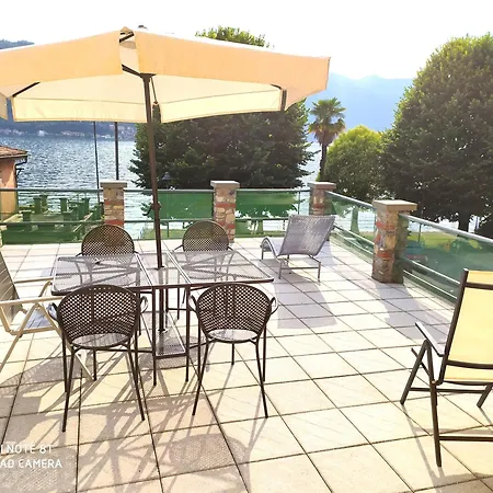 Lägenhet Panoramic Terrace Steps From The Iseo In Spacious *