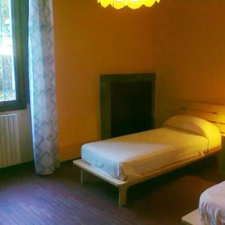 Panoramic Terrace Steps From The Iseo In Spacious Sale Marasino