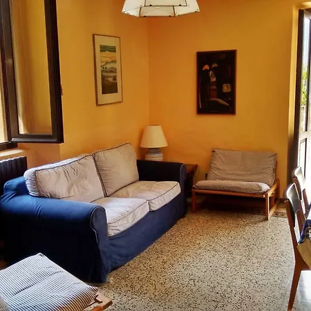 Panoramic Terrace Steps From The Iseo In Spacious * Sale Marasino